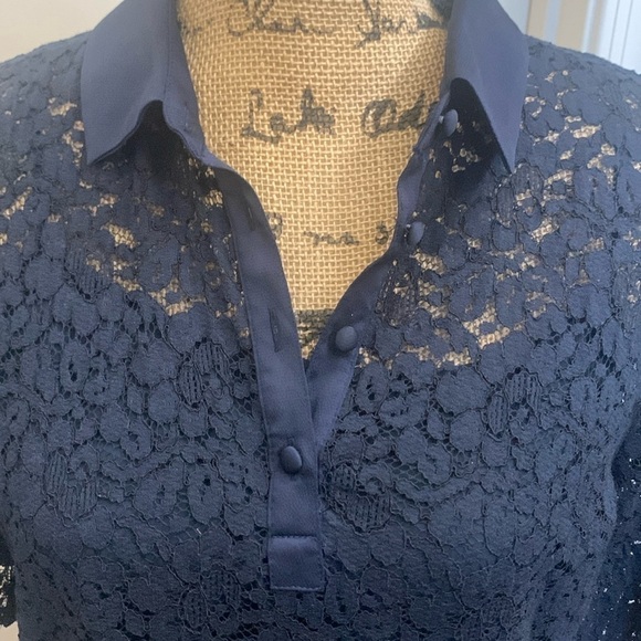 Banana Republic Navy Lace Bell Sleeve Top with Matching Camisole Size M - Picture 6 of 9